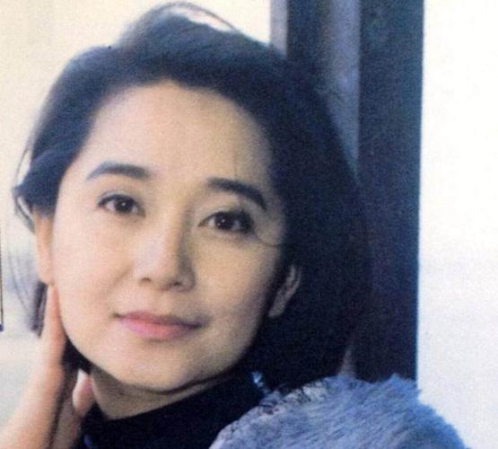 傅娟,台湾资深艺人,和当年演《婉君》红极一时的俞小凡,属于同一