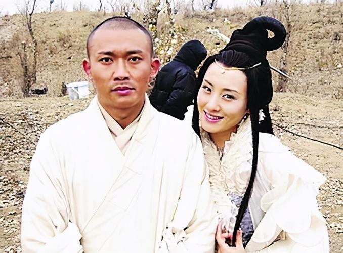 聂远:相恋10年沈傲君,一婚娶小师妹,二婚娶小9岁的粉丝