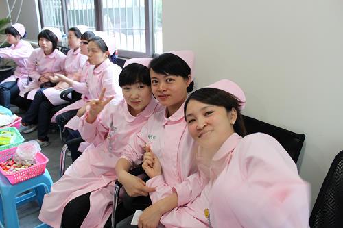 512国际护士节 重庆普瑞唱响感恩的心