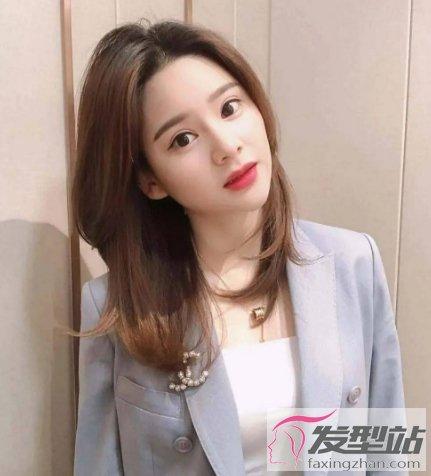 女生什么发型好打理又好看 时尚中长发懒癌都爱它