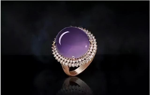 选购翡翠蛋面戒指的要点众享珠宝乐大福