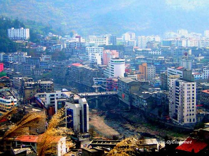  p>鹤峰县,隶属于恩施土家族苗族自治州.