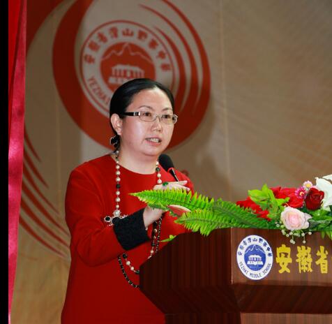 首富宗庆后老婆施幼珍,宗庆后家族揭. .