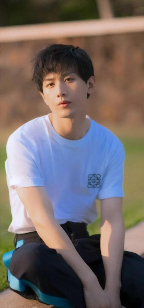 成毅头像壁纸合集