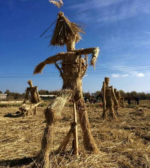 扎个稻草人,守护快乐童年!