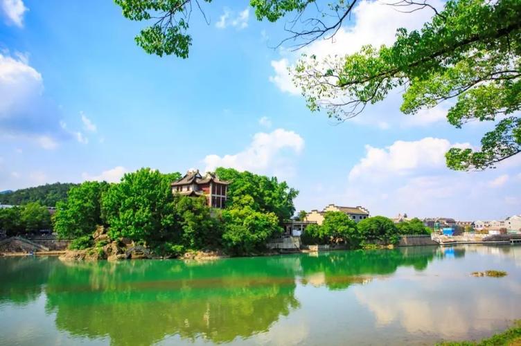  p>溪口镇,隶属于浙江省衢州市 a target="_blank" href="/item/龙游