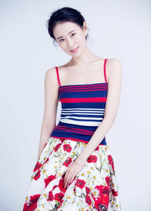 王乐君:端庄优雅,国色天香