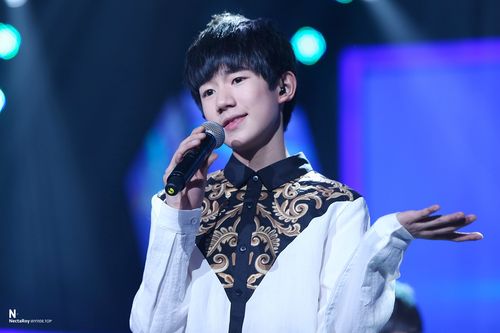 tfboys 王源 春晚 cr:_nectaroy