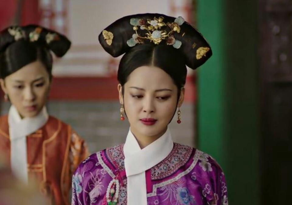 如懿传中的金玉妍,宫中造型比玉氏造型好看多了