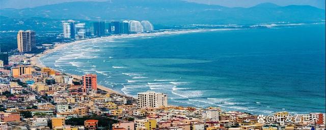 巽寮湾位于惠州市惠东县