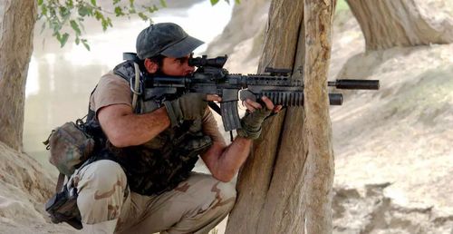 美国大兵吐槽m4是破枪,美军一边忽悠,一边继续买破枪_步枪