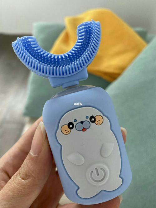 全方位清洁的儿童u型牙刷_牙刷_清洁_刷牙_儿童牙刷_刷头_牙齿健康