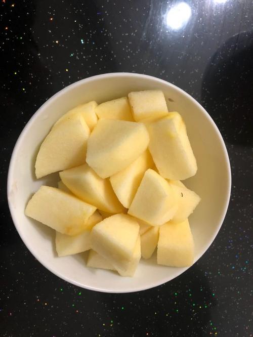     苹果切小块.