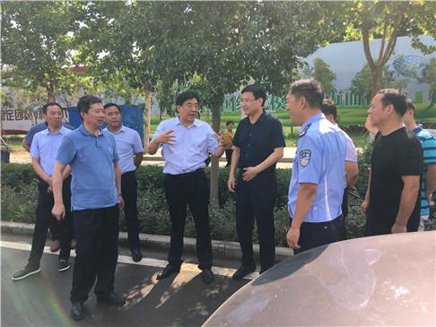 王伟经过实地查看,对分包路段的整体环境感到满意,他表示,通过几次