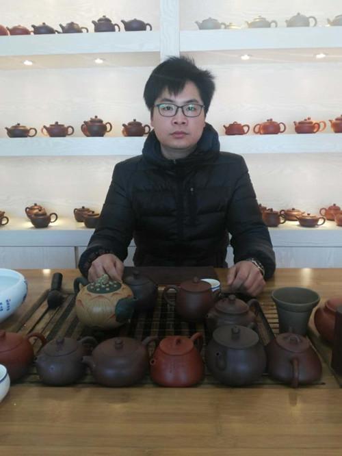 黄建英-艺师名家 - 中国陶瓷紫砂协会,中国古玩文物的
