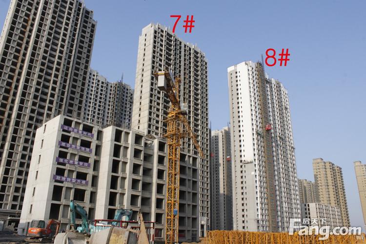 铂悦山价格:特价房3888元/平米起,均价4300元/平.