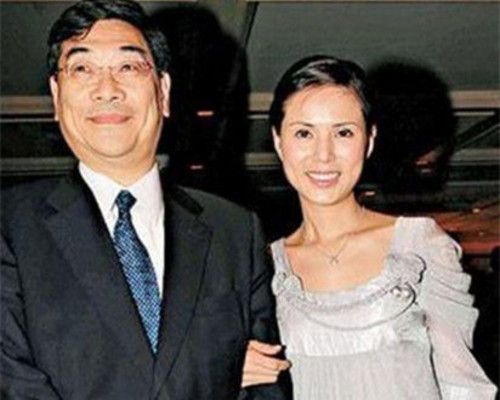 李若彤和郭应泉一路走来,陪他一同经历风浪,感情稳定.