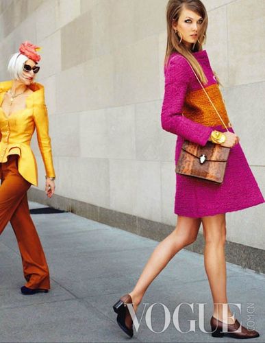 模特:karlie kloss   摄影师:arthur elgort   造型师:giovanna