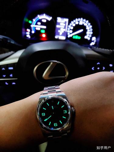 型号是蚝式恒动m116000-0002,36mm直径表盘,公价41700,40小时动力