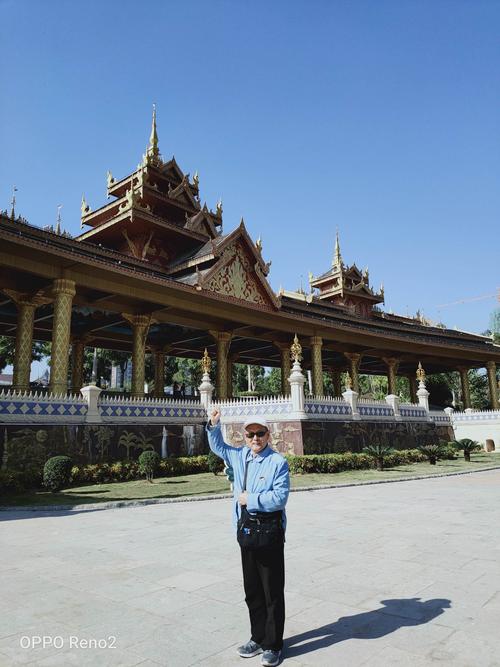 (144)云南自由行(4)～版纳龙舟广场之新观礼台,西双版纳州之泼水广场