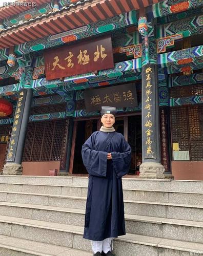 见过我的人都说我是最美道士是在敷衍我吗