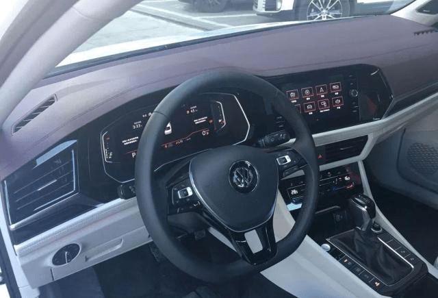 轴距加长,内饰升级,全新速腾惊喜来袭!它会是你的菜吗