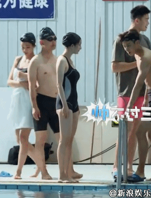 67穿上泳装的杨幂身材这么有料难道刘恺威就没有看到