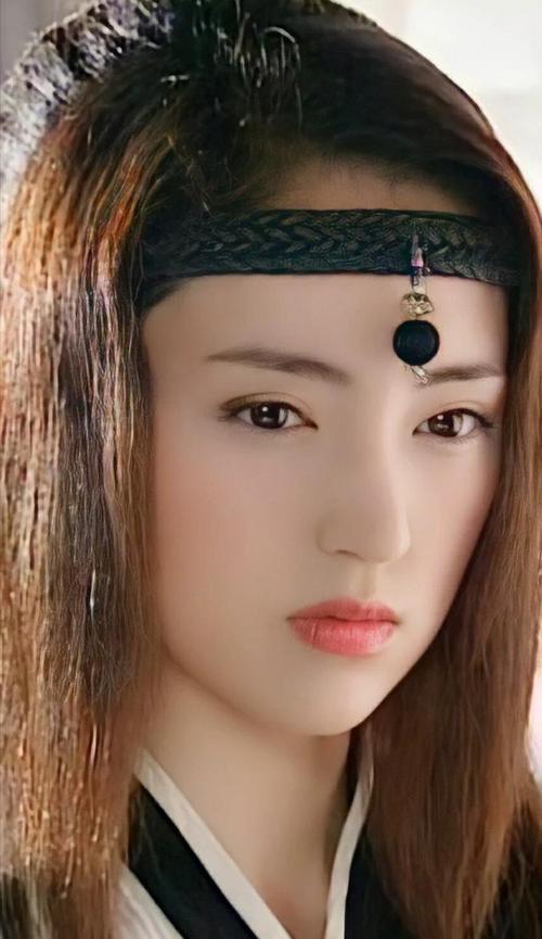 雪花女神龙演员董璇高清图片