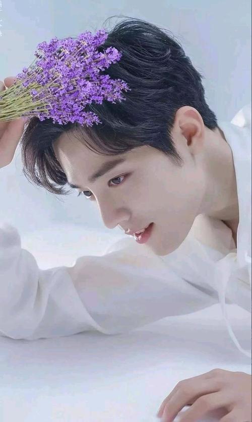 来看看肖战,王一博,蔡徐坤朱一龙那些笑起来让你如沐