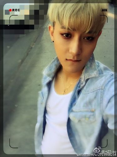 黄子韬前经纪人为「耍大牌」道歉 网友:避重就轻