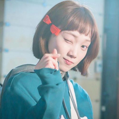 韩国女爱豆头像 李圣经