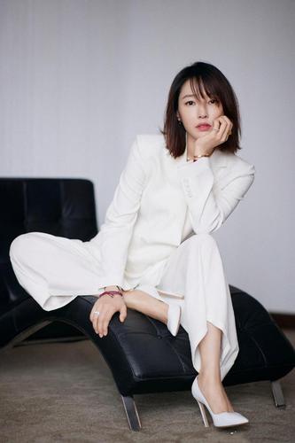 轻熟女人白百何的时尚性感照图二帅气迷人图六看了让我心动