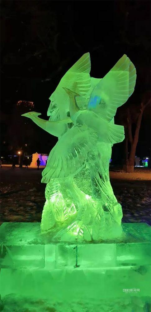 开铲哈尔滨国际青少年冰雕比赛20组作品竞秀