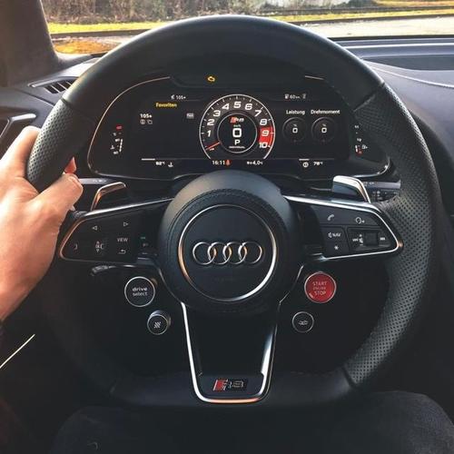 真羡慕你们年纪轻轻就开豪车,朋友圈装b专用图,手握