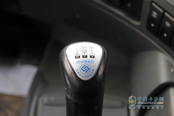 东风柳汽 乘龙 245马力6x2 9.6m厢式载货车