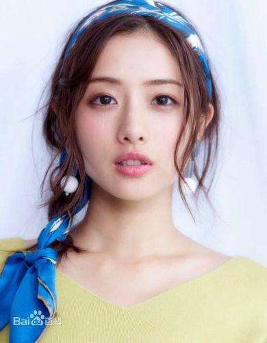 展开全部 石原里美,1986年12月24日出生于日本东京,日本女演员,主持