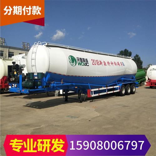 旧水泥罐车
