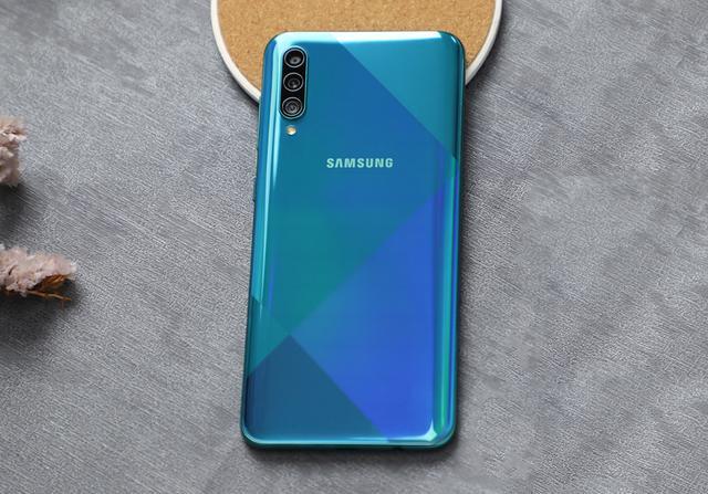 硬核播报,为三星galaxy a系列手机打call