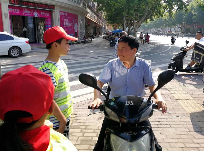 浙江仙居: 小小交通志愿者 争当文明劝导员