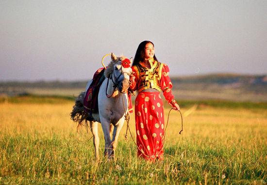美丽的蒙古姑娘