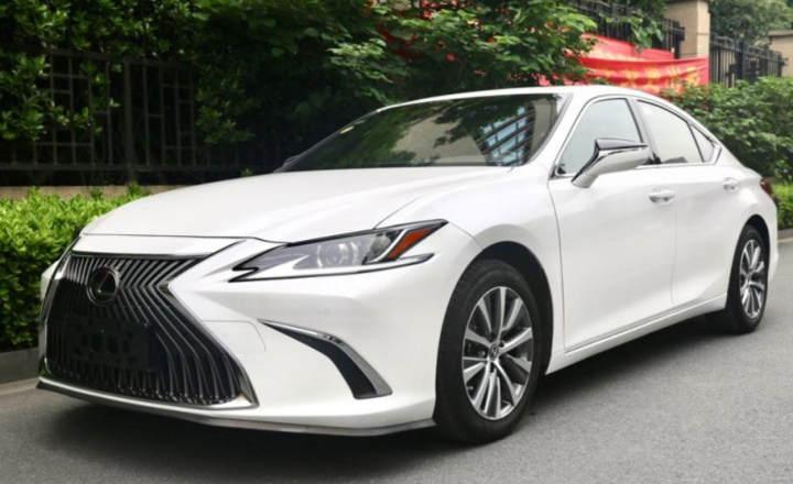 宁波二手雷克萨斯es 2018 款 200 卓越版 国v 白色