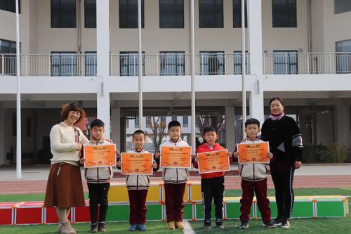 保定市复兴小学第一届"复兴杯"校园足球对抗赛活动纪实