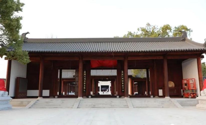 位于高安市北街大观楼对面 (原市政府旧址) 公园主要由瑞州府衙 及其