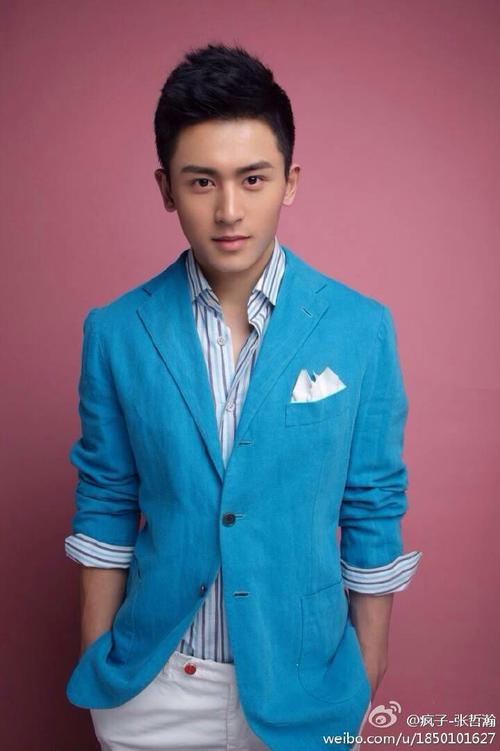 八卦一下:张哲瀚,新男神,励志,全能运动,帅气,爱自恋 我们都没有吃药