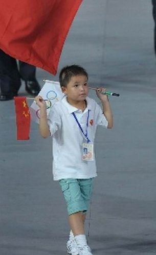 长大后的林浩 今日早报报道:还记得2008年汶川大地震中那个英勇救人的
