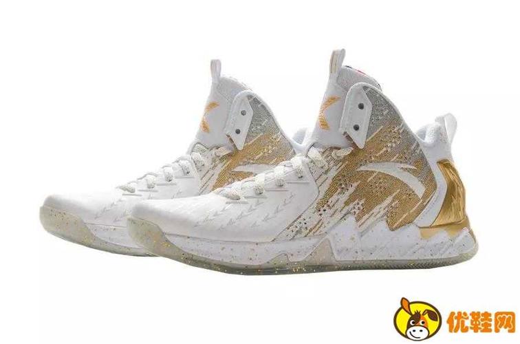 脚宽适合什么鞋 脚宽的人穿什么篮球鞋好