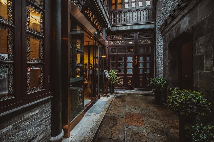 原创千年古渡西津渡的树荫里隐藏着整个镇江最为精致的民国风酒店