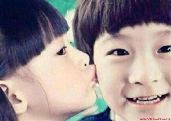 田雨橙和张悦轩接吻 两小无猜的孩子