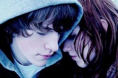 谁能帮我找一些情侣亲吻的暧昧非主流图片?