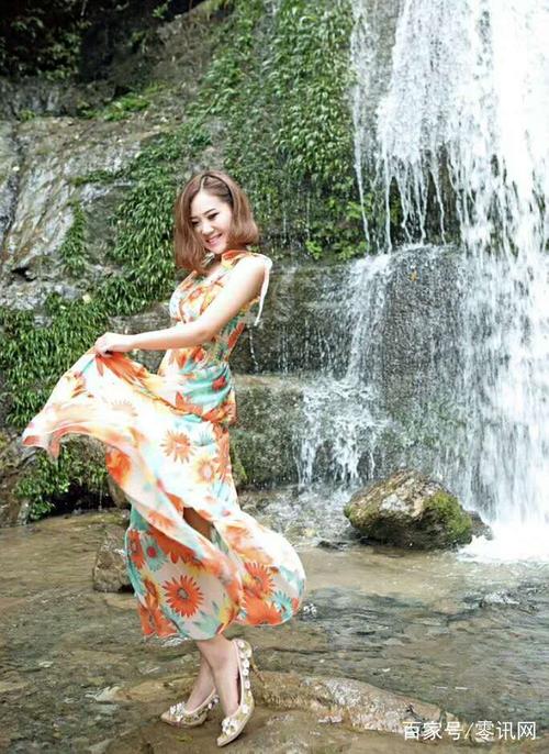 敬欢迎酒 山歌女神-土家十三寨总寨主覃诚芳 青年歌手,全国十大山歌